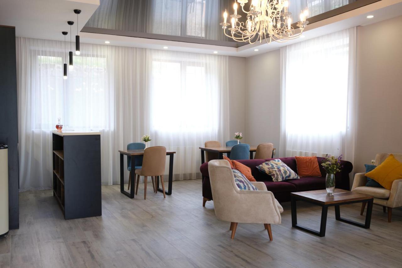 Hotel Axien Kazbegi ภายนอก รูปภาพ