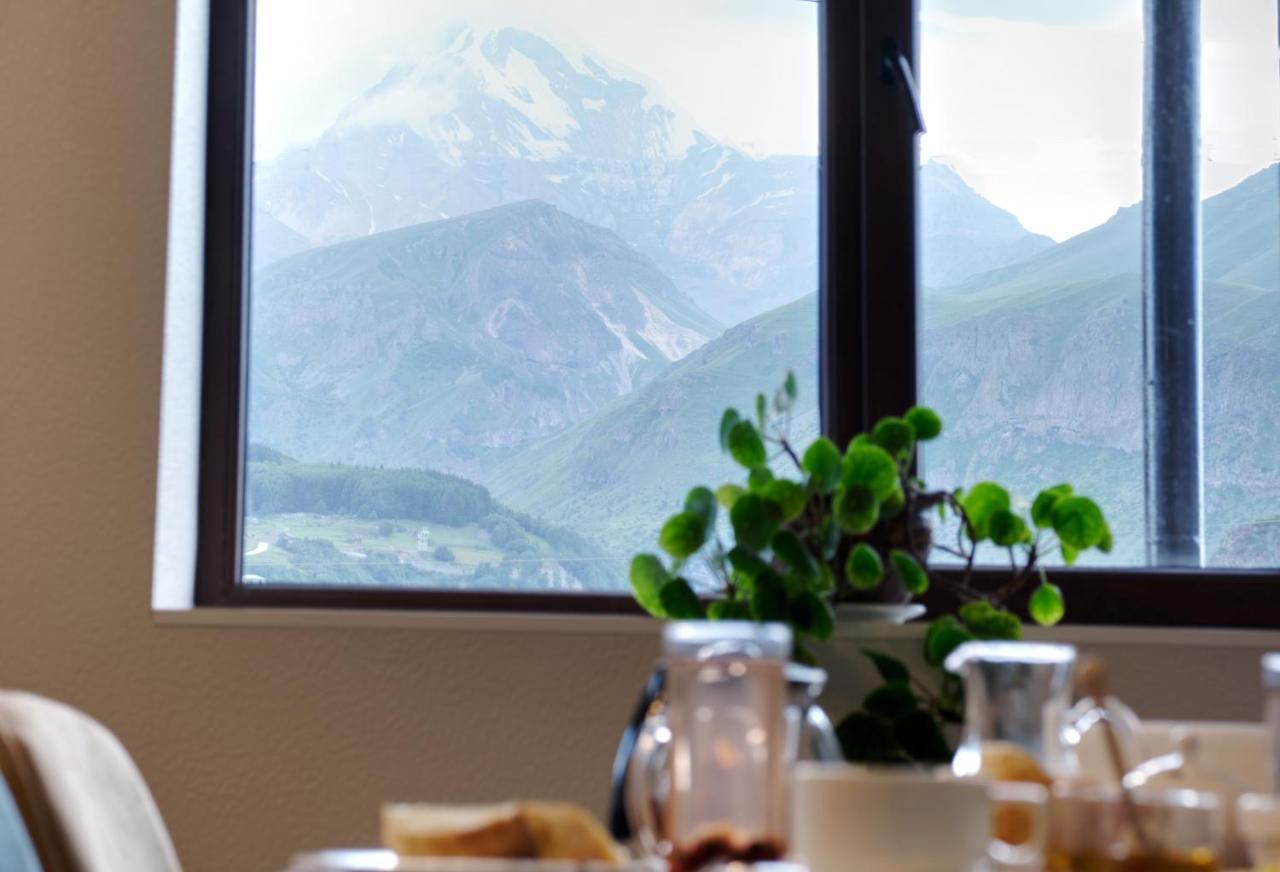Hotel Axien Kazbegi ภายนอก รูปภาพ
