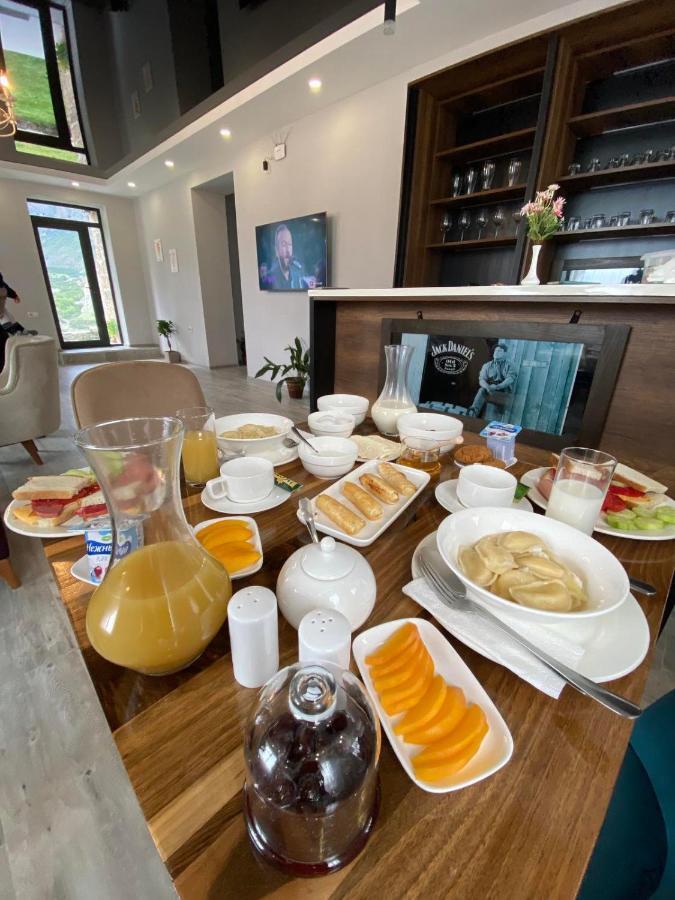 Hotel Axien Kazbegi ภายนอก รูปภาพ