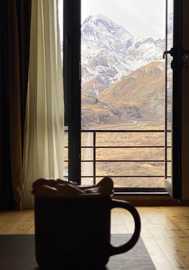 Hotel Axien Kazbegi ภายนอก รูปภาพ