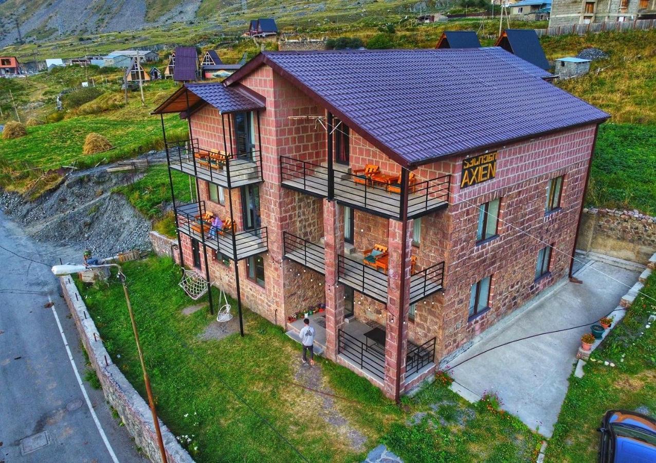 Hotel Axien Kazbegi ภายนอก รูปภาพ