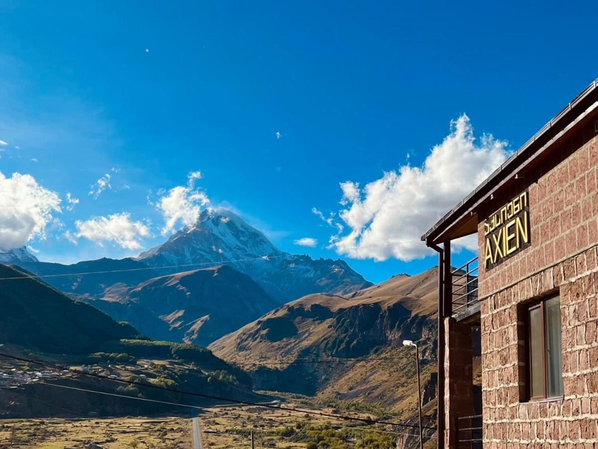 Hotel Axien Kazbegi ภายนอก รูปภาพ