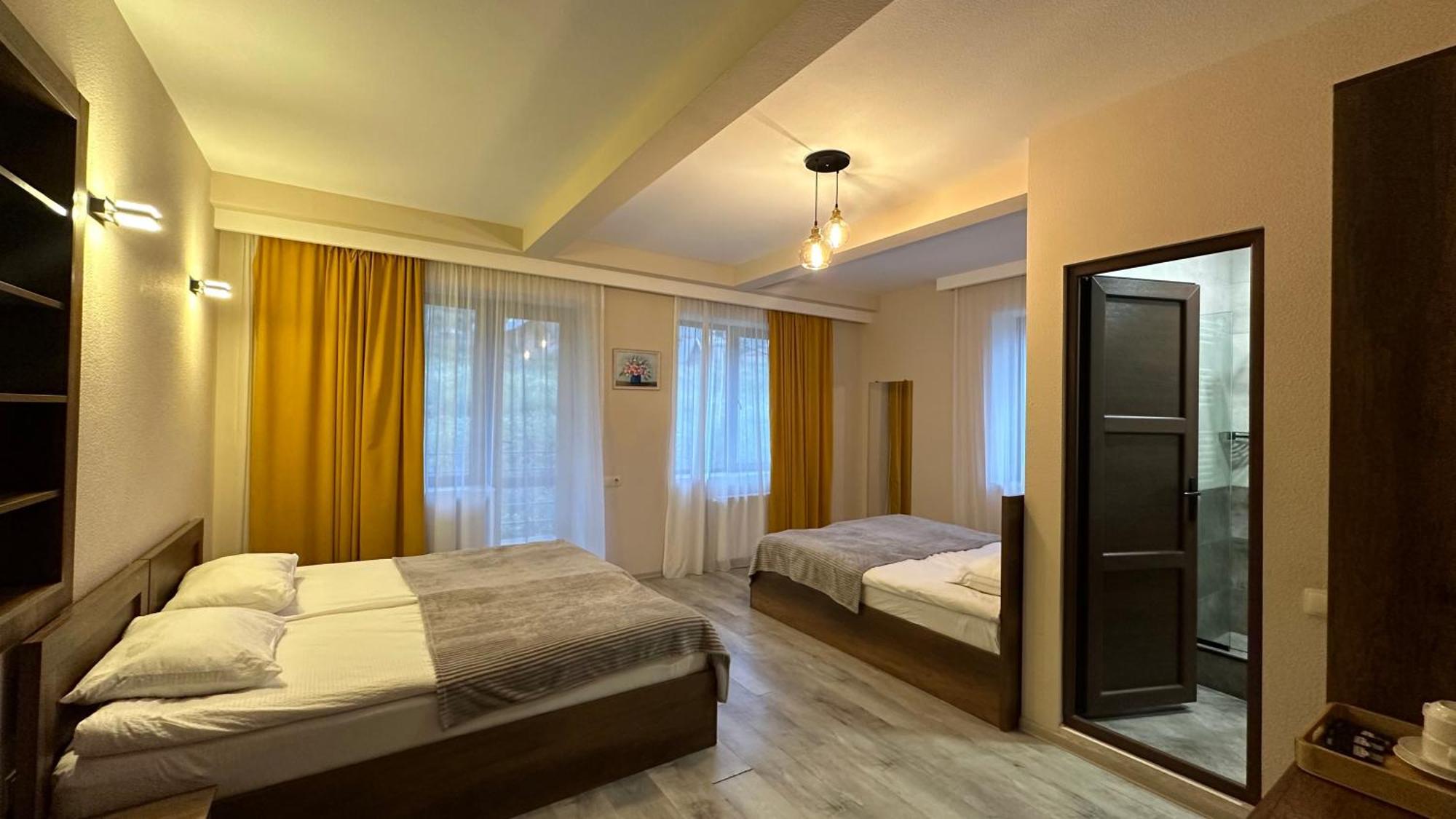 Hotel Axien Kazbegi ภายนอก รูปภาพ