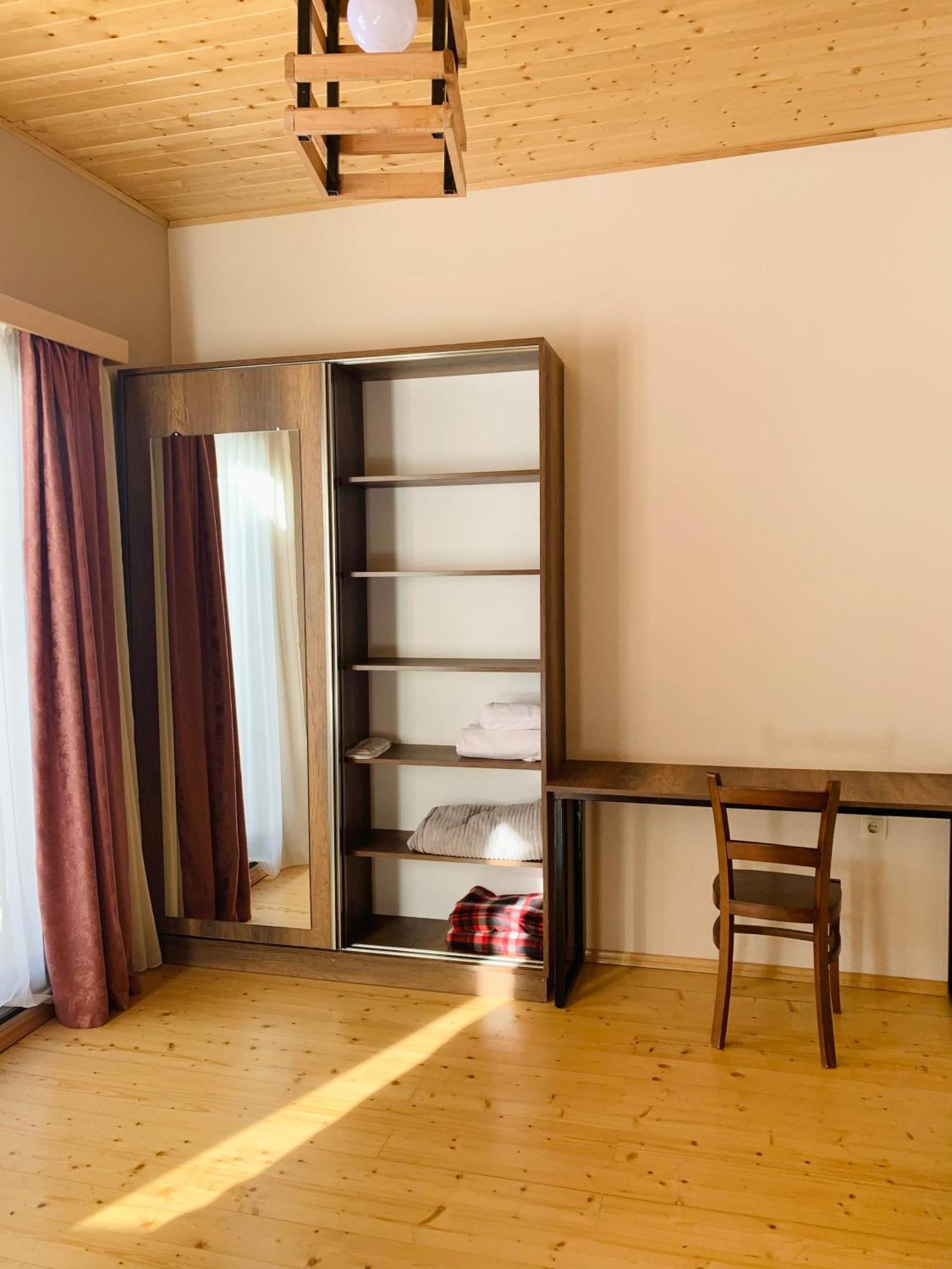 Hotel Axien Kazbegi ภายนอก รูปภาพ